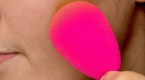 How To Use A Beautyblender