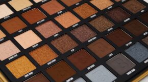 The Best Eyeshadow Palettes For Grey Eyes