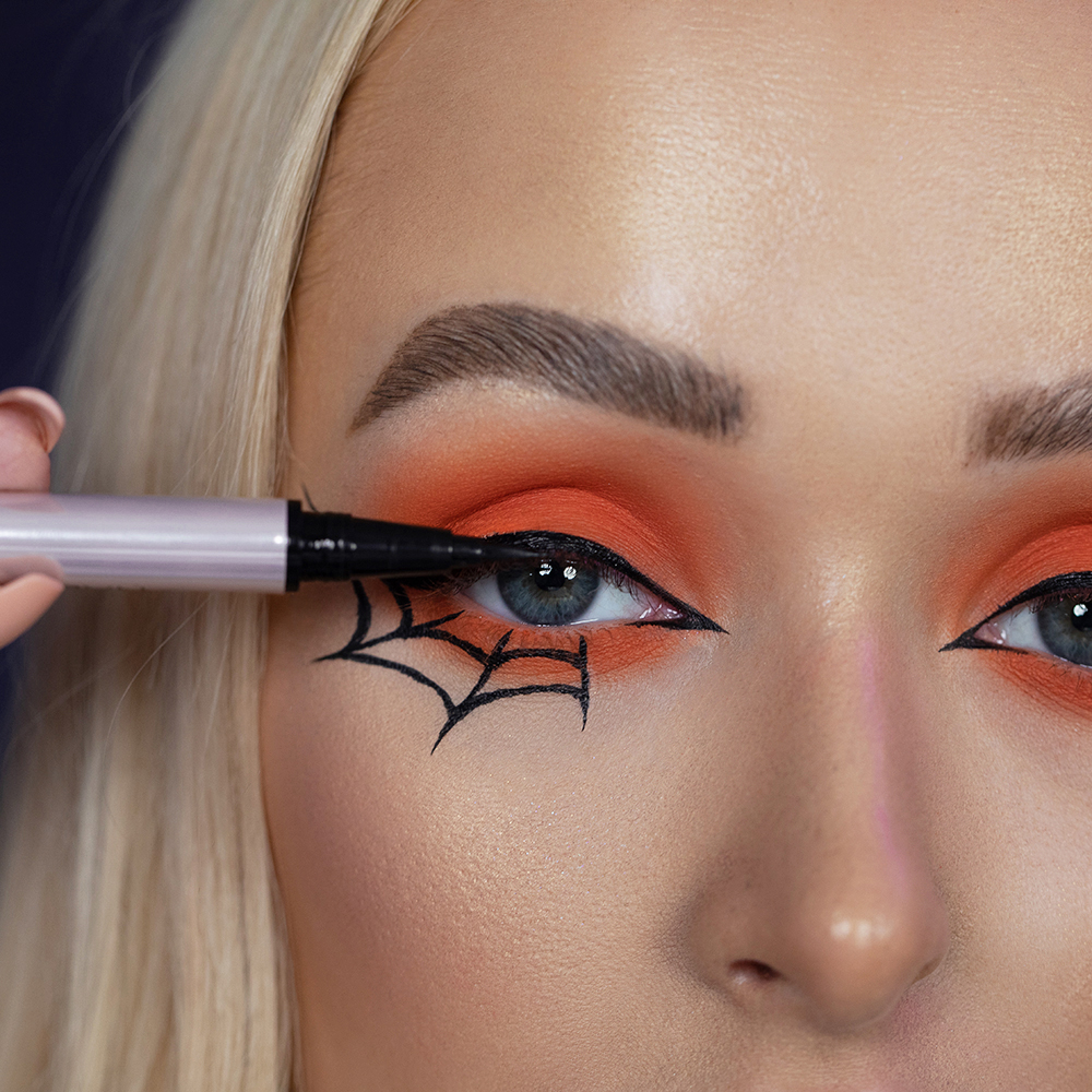 spider web makeup