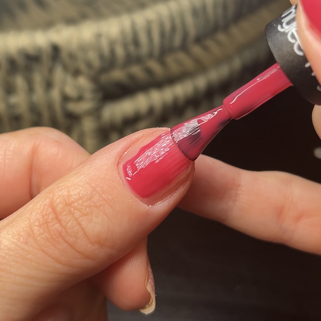 Woman slammed for painting her nails on flight | The Independent