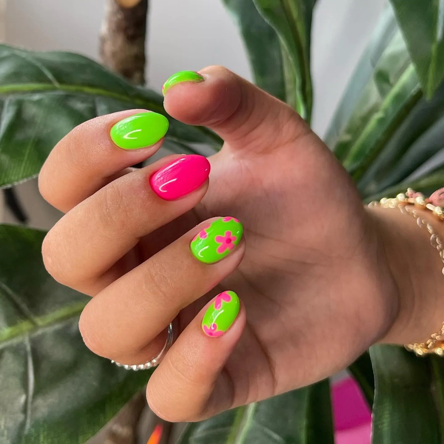 40+ Cute & Bright Summer Acrylic Nails Designs #bright #summer #acrylic  #nails #coffin #neon #brightsummeracrylicnailscoffinn… | Pink nails, Gel  nails, Summer nails