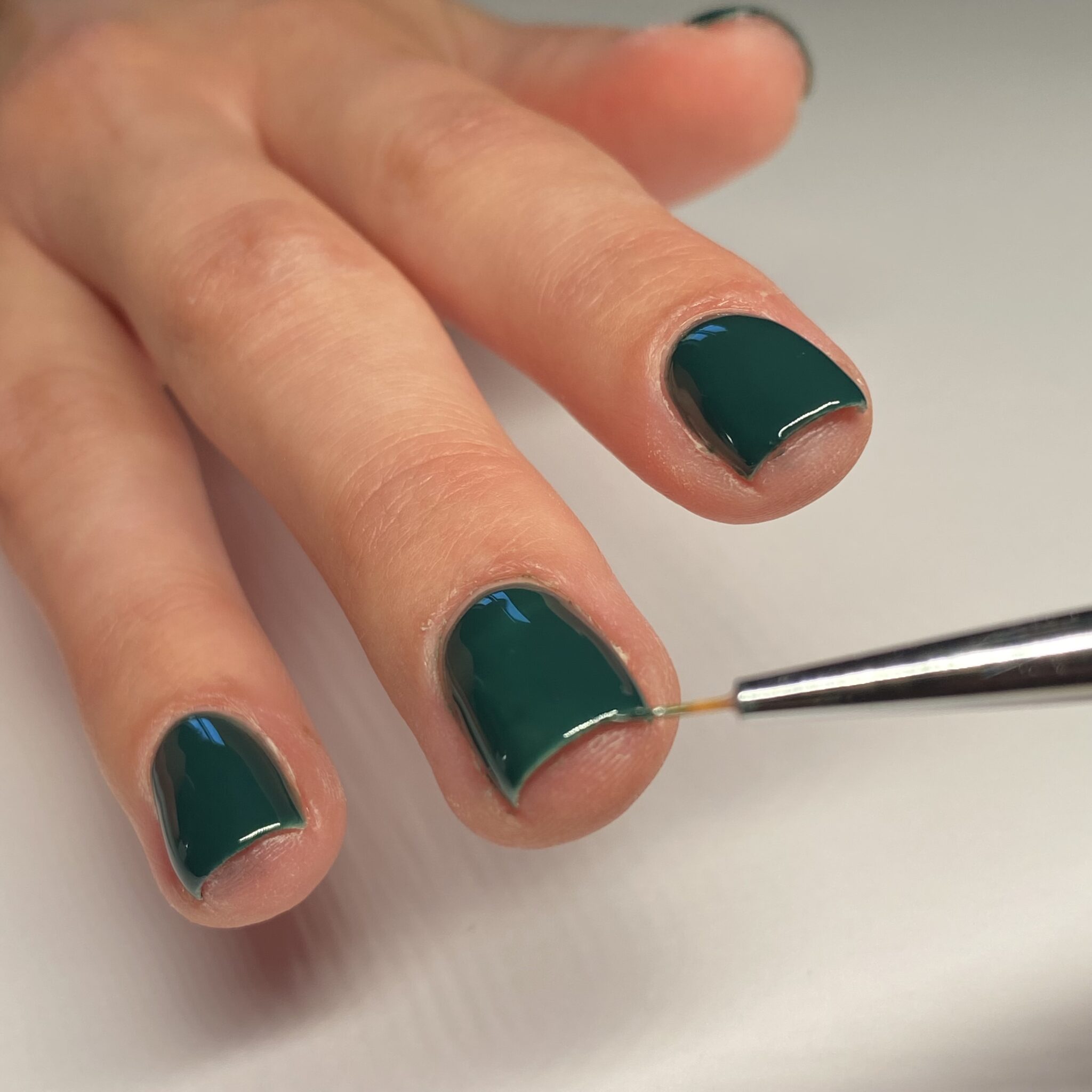 6-tips-tricks-for-using-gel-polish-beauty-bay-edited