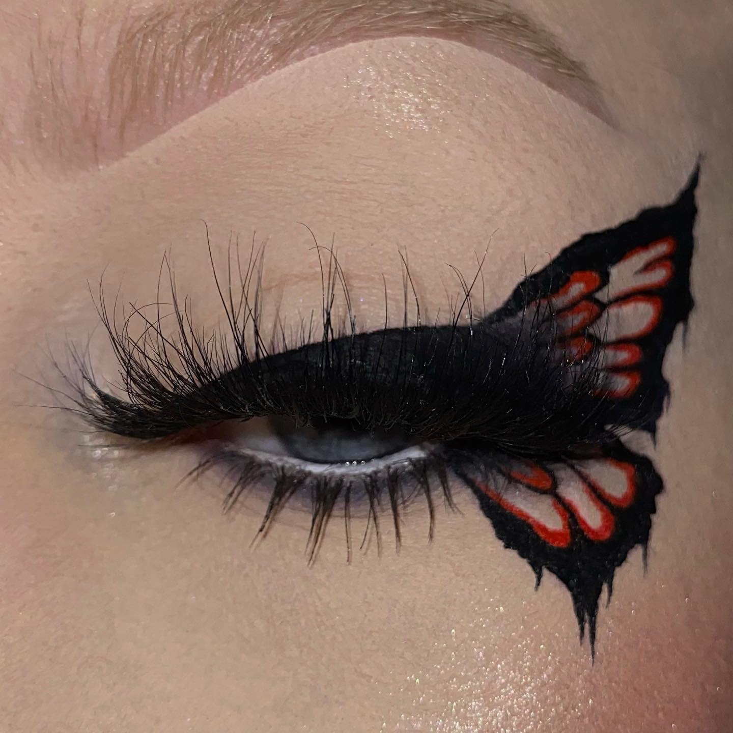 10 Amazing Graphic Eyeliner Looks and How to Create Them – De