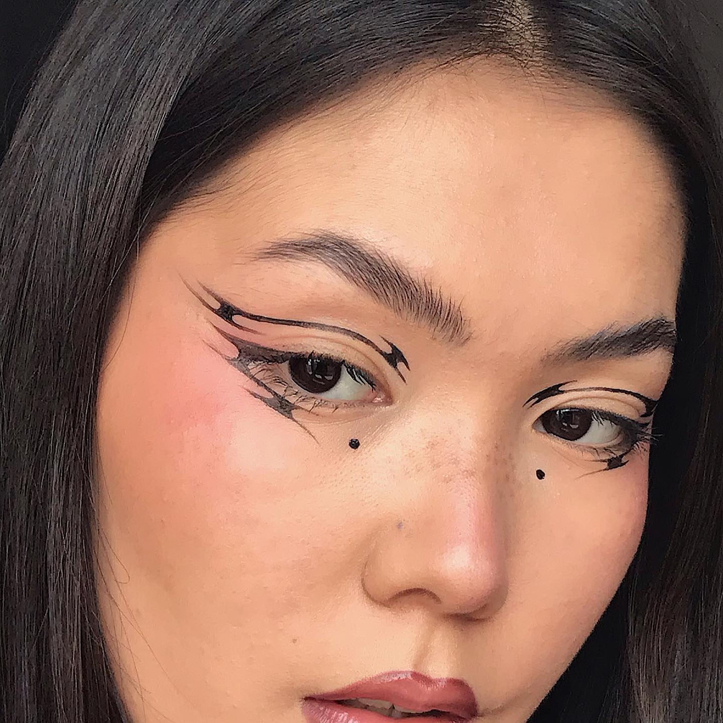 12 Ways To Try The Graphic Liner Trend - Beauty Bay Edited