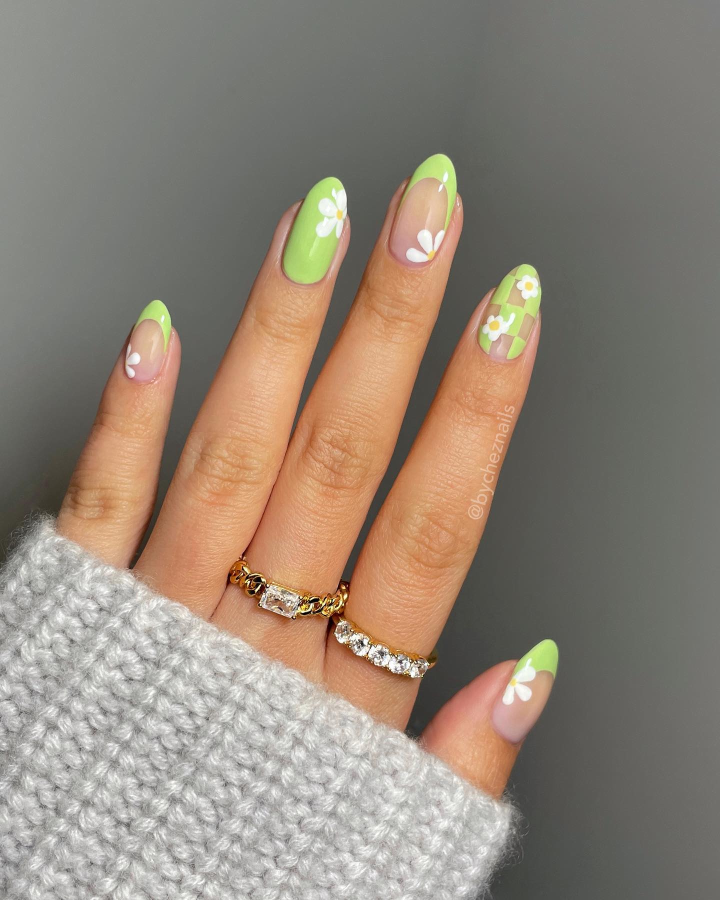 45+ Gorgeous Mint Green Nails To Try This Year For A Fresh Manicure