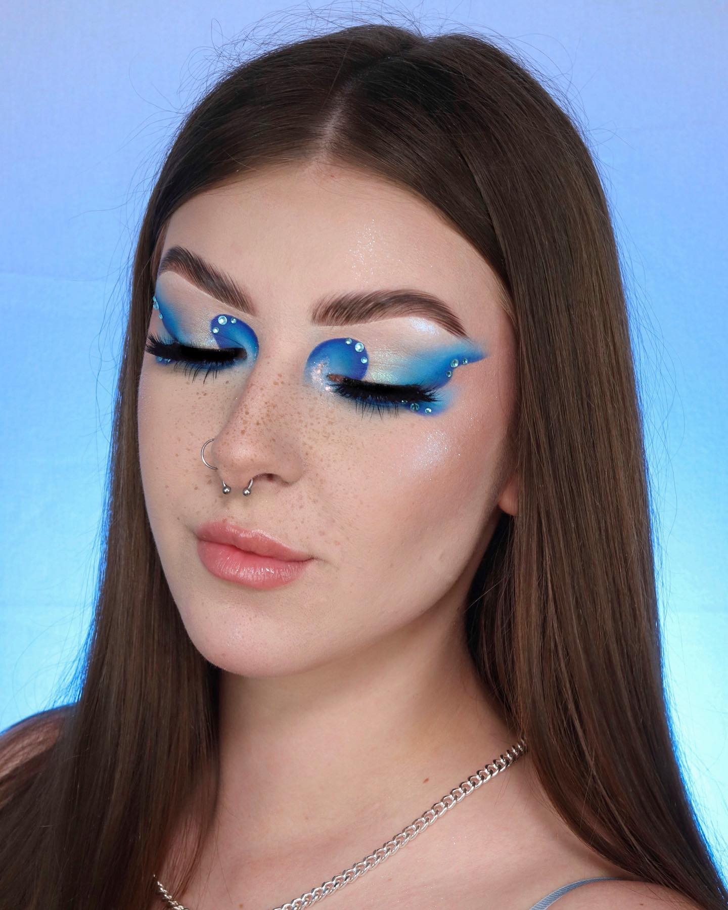 Blue makeup deals looks