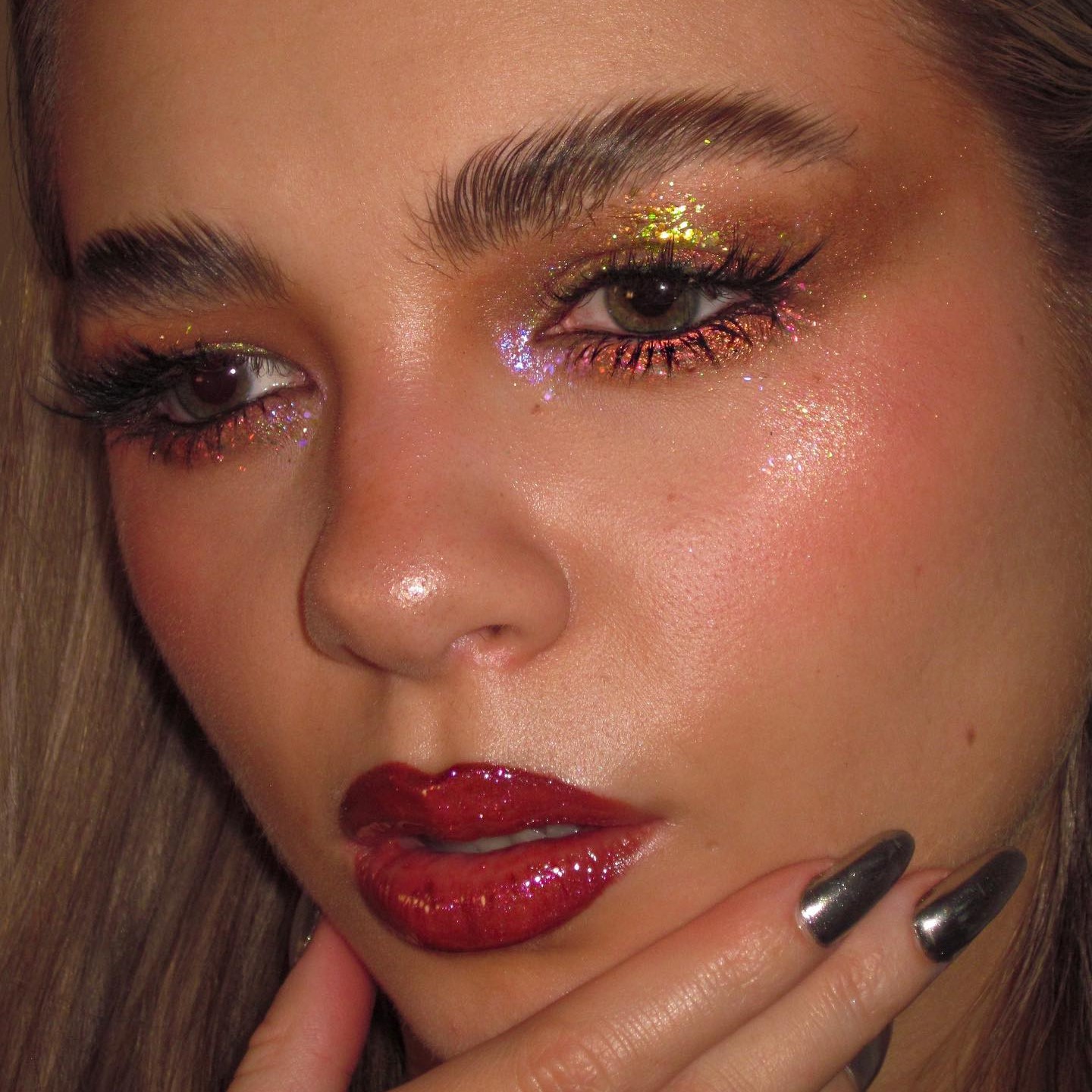 How to Get A Glitter Eyeshadow Makeup Look