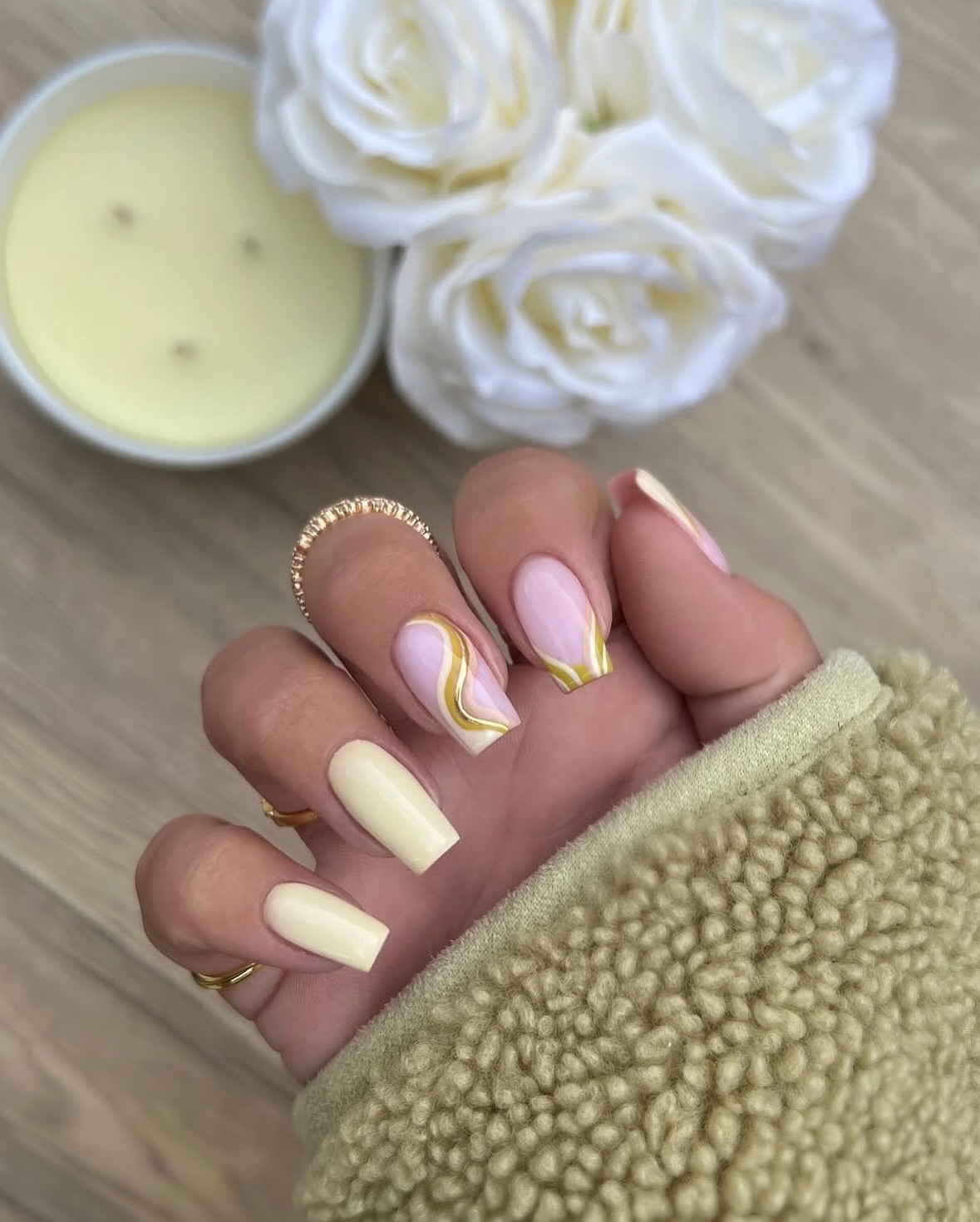 @glitterbels