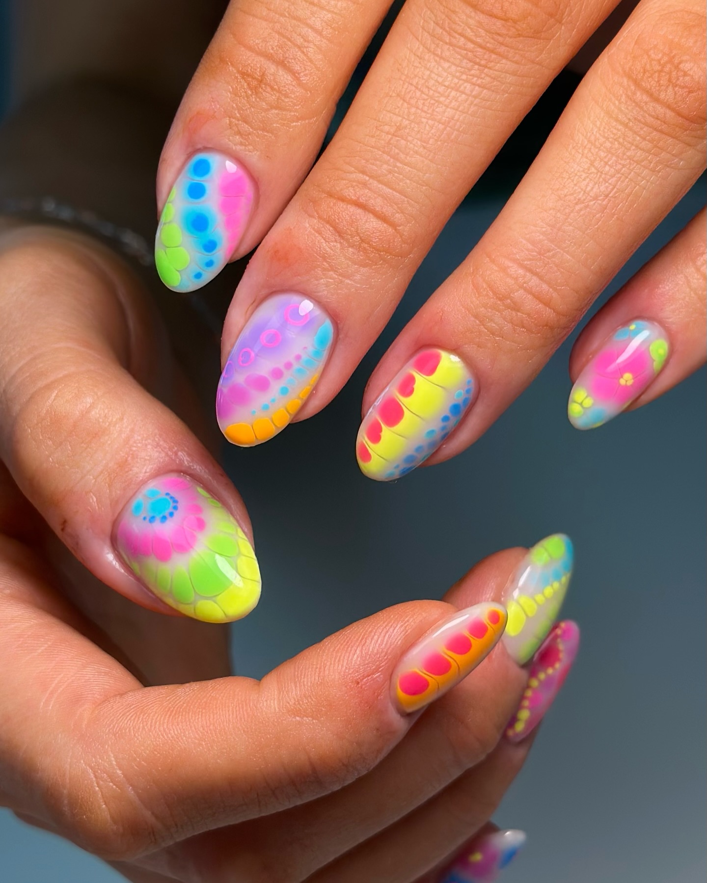 @bees.knees.nails