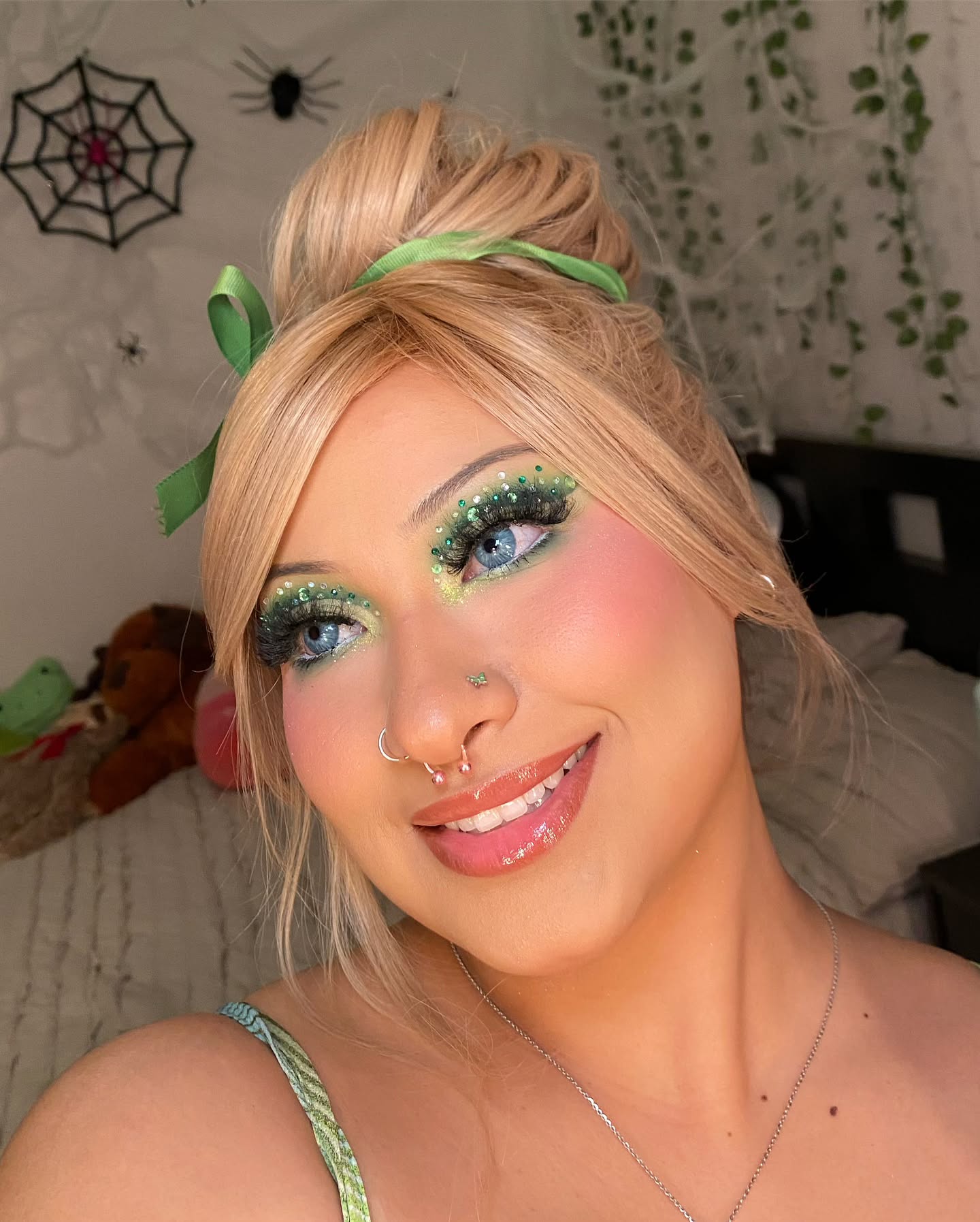 @lizzdelatorre