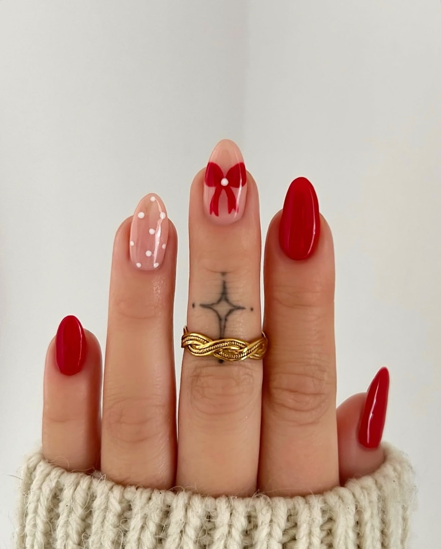 @charlotteellennails